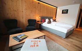 Berghotel Basur - Das Schihotel am Arlberg